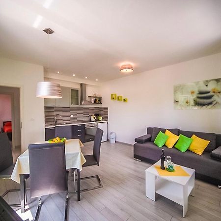 Apartman Carmen Volosko Opatija Extérieur photo
