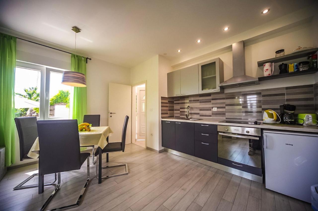 Apartman Carmen Volosko Opatija Extérieur photo