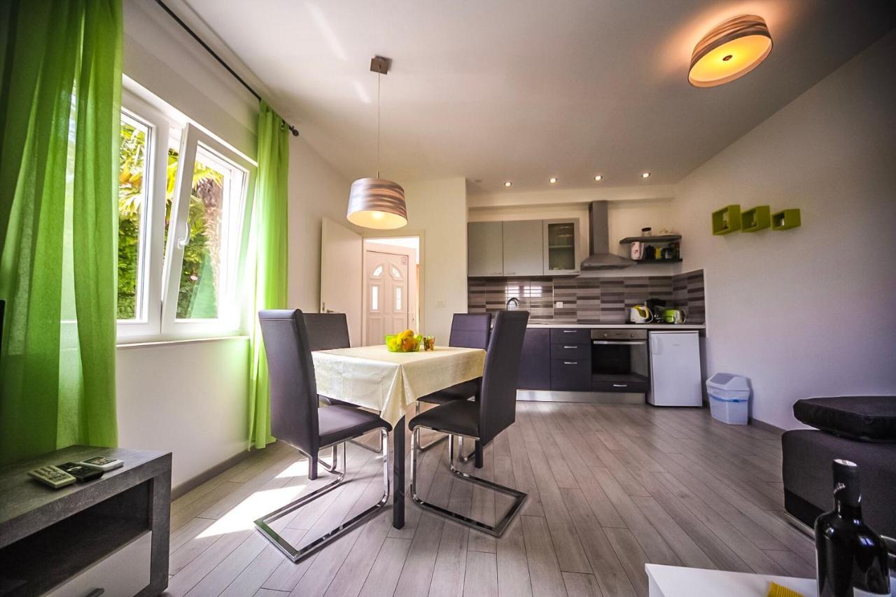 Apartman Carmen Volosko Opatija Extérieur photo
